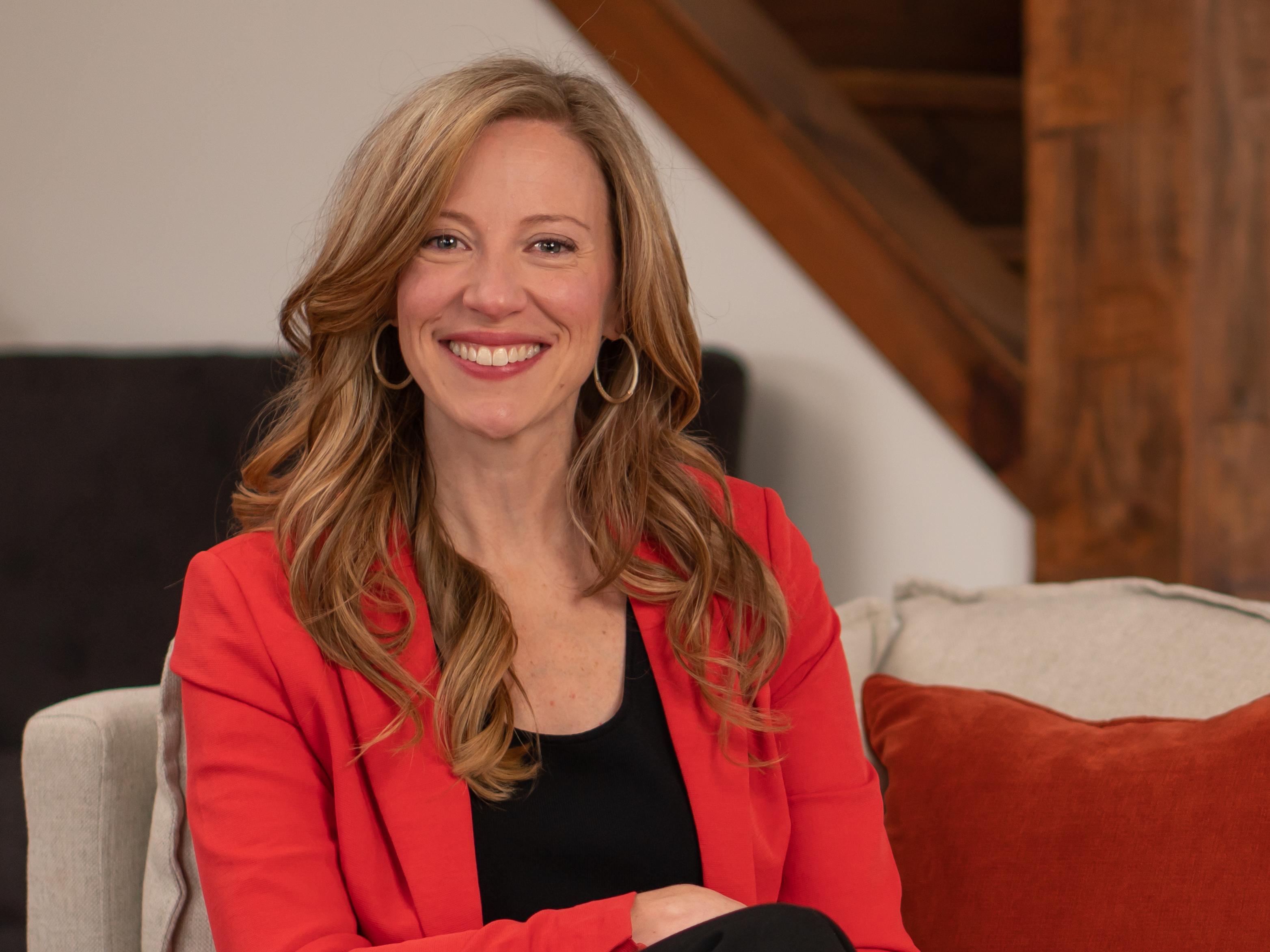 Sarah McVanel Headshot 2023 - 4