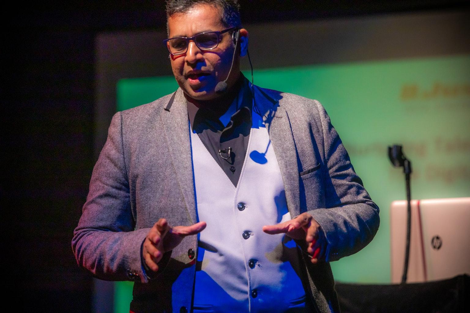 Deva I Justhy - SPEAKING EVENT - Action 1