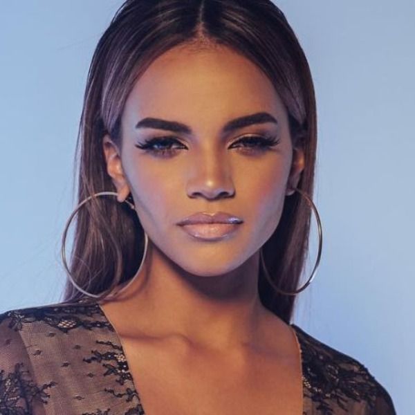 Leslie Grace